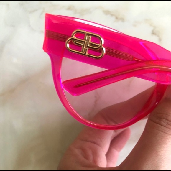 BALENCIAGA PINK SUNGLASSES. NWOT SOLD OUT EVERYWHERE! RARE! - Picture 5 of 9